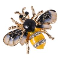 Fashionable Crystal Brooch Pin Costume Badge Party Jewelry Gift Fashion bee