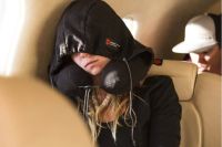 หมอนรองคอ Grand Trunk Hooded Travel Neck Pillow