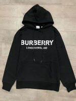 ยุโรปและอเมริกาแสงหรูหราแบรนด์ใหญ่ Burberryf Burbao พิมพ์คลุมด้วยผ้าอินเทรนด์แฟชั่นทุกการแข่งขันเสื้อแขนยาวผู้ชายและผู้หญิงที่มีสไตล์เดียวกัน