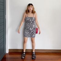 Zebra dress เดรสเข้ารูปลายม้าลาย เดรสสั้นลายม้าลาย เดรสรัดรูปสายฝอ เดรสสไตล์ฝรั่งเมกัน เดรสสั้นลายม้าลาย เดรสสายเดี่ยว