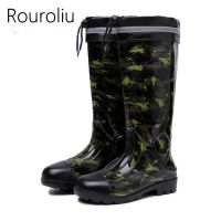 ROROROLiU รองเท้าบูทกันฝนลายพรางสำหรับผู้ชาย,รองเท้าลุยน้ำกันลื่นรองเท้ากันฝน PVC สูงเข่าอุ่นฤดูหนาวกันน้ำ TS107เพื่อความปลอดภัย