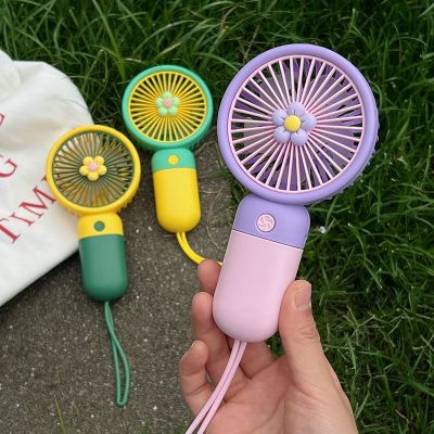 IH 🔥พร้อมส่ง🔥USBพัดลมพกพา พัดลมมินิน้องพัดลม พัดลมตั้งโต๊ะ พัดลมมือถือ mini Fan รุ่นใหม่สีสันสดใส พกพาสะดวก