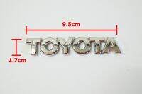 ป้าย TOYOTA พลาสติกชุบโครเมี่ยมขนาด9.3x1.8cmสำหรับรถตู้ HIACEติดตั้งด้วยเทปกาวสงหน้าด้านหลัง