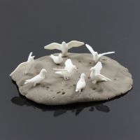 Hot Selling GY26050 24Pcs G Scale 1:25 Plastic Small Toy Pigeon Dove Bird Of Peace Model Park Garden Scene