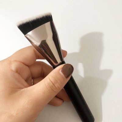 【cw】 1pc Angled liquid Foundation Makeup brushes Beveled BB cream Make up brush synthetic hair cosmetic tools