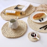 1PCS Home Handmade Straw Woven Tea Mat Table Mat Heat-Resistant Casserole Mat Plate Cup Placemat Pad on the Table Dining Mat