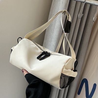 Large canvas pillow pack 2022 summer new fashion leisure shoulder bag is contracted inclined shoulder bag