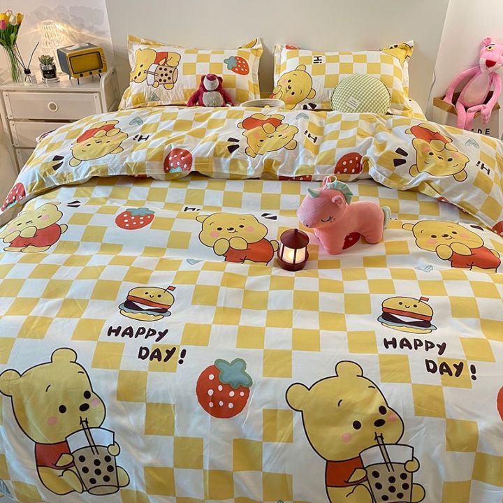 ins-influencer-ชุดเครื่องนอน-ผ้าห่ม-ลายการ์ตูนหมีพูห์-สีเหลือง-เรียบง่าย-3-ชิ้น