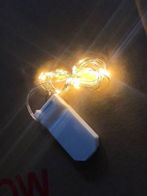 [COD] โคมไฟลวดทองแดงขายตรงเปิดฝาและสว่างกล่องของขวัญตกแต่งเค้ก 2032 กล่องแบตเตอรี่ปุ่ม led แสงสตริงทองแดง