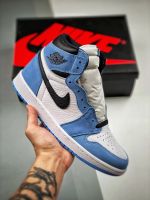 [First Fashion] 【พร้อมส่งของแท้?/ รุ่นนี่ใส่ตรงไซส NIKE Air Jordan 1 Retro High OG University Bule แฟชั่น รองเท้ากีฬา（สินค้าพร้อมกล่อง อุปกรณ์ครบ จัดส่งฟรี）