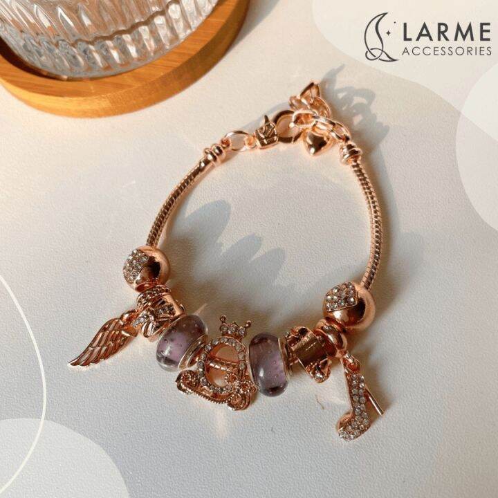 Lắc tay nữ, vòng tay charm xinh xắn, lắc tay charm bánh bèo larme ... - Lắc tay charm xinh xắn: Nếu bạn yêu thích sự xinh xắn và đáng yêu, thì chiếc lắc tay nữ với charm bánh bèo larme là lựa chọn hoàn hảo cho bạn. Với thiết kế nhỏ gọn và xinh xắn, chiếc lắc tay này sẽ mang đến cho bạn vẻ đẹp đáng yêu tràn đầy sức sống.