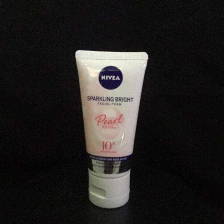 Nivea Sparkling White Whitening Facial Foam 100ml Sabun Cuci Muka