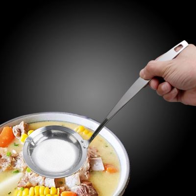 SOLVABLE เหล็กไร้สนิม ช้อนสกิมเมอร์ Skimming ด้ามจับแบบยาว ตาข่ายละเอียดละเอียด ที่กรองช้อนตัก ตาข่ายอาหารทอด ลวดน้ำมันสกิมเมอร์ อุปกรณ์ในครัว