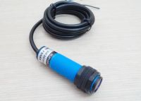 E3F-DS10C4 Infrared Photoelectric Sensor 0-10cm Detection Range Adjust (NPN, NO)