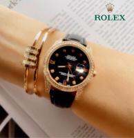 นาฬิกาข้อมือrolex  - นาฬิกาสายหนัง มีช่องบอกวันที่  - ขนาดหน้าปัด 35 mmสินค้ามีถ่าน ผ้าเช็ค ถุงผ้าแถมให้นะคะ