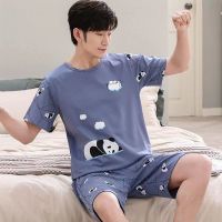 ชุดนอนเสื้อยืดแขนสั้นพิมพ์ลายลายการ์ตูนสไตล์เกาหลีผู้ชาย + กางเกงขาสั้นลำลองทรงหลวม1ชุดนอน