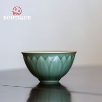 ถ้วยชา Kung Fu เซรามิก Yue Kiln พลัมสีฟ้าถ้วยเดียวงานแฮนด์เมดเครื่องเซรามิกแบบจีนถ้วยหลักดอกไม้ผ้าประดิษฐ์โบราณ