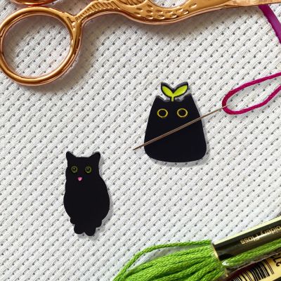 Black Cat Needle Minder for Cross Stitch Sewing Magnet Needle Keeper Magnetic Embroidery Accessories Needle Holders Needlework