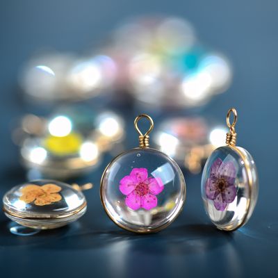 ∏⊙ 18 en Iron Wire Glass Bead Ball And Flowers Pendant For DIY Earrings Bracelet Choker Necklace Jewelry Making Beads XN594