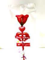 ดอกกุหลาบสีแดงหัวใจสีแดง ของขวัญวาเลนไทน์ ดอกกุหลาบสีแดง  ของขวัญโรแมนติก ของขวัญรับปริญญา ช่อกุหลาบดอกเดี่ยว