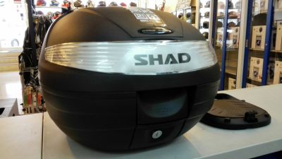 กล่องหลัง SHAD SH29 ฝาดำ 29 ลิตร