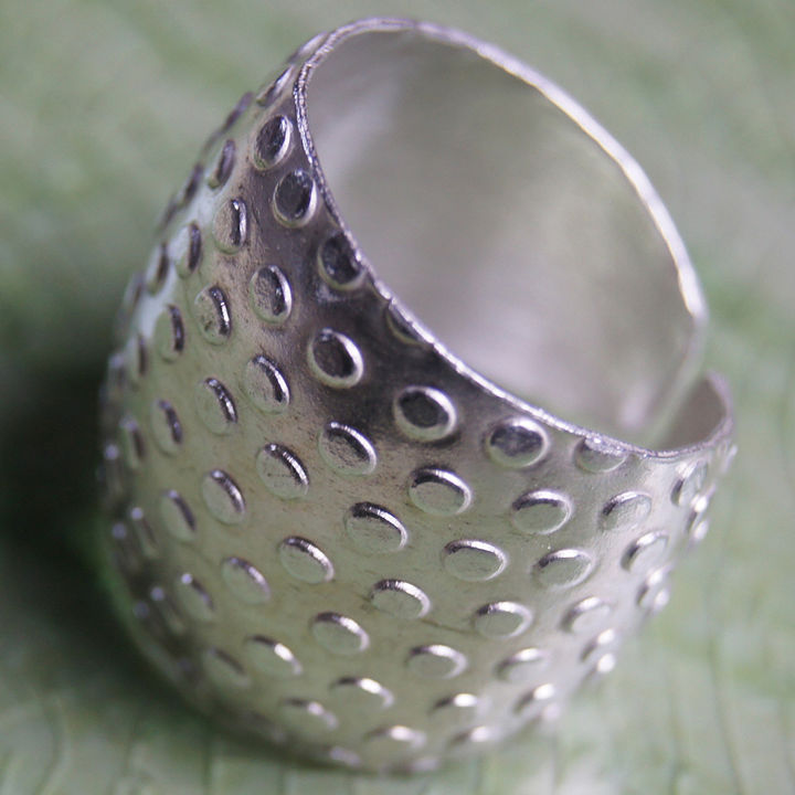 beautiful-gift-ring-pure-silver-thai-karen-hill-tribe-silver-hand-made-size-8-9-adjustable-ของขวัญแหวนลวดลายไทยเงินแท้-งานเงินแท้-ขนาดปรับได้สวยงามเป็นของฝากถูกใจผู้รับ