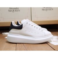 Alexander McQueen รองเท้าผ้าใบ สีดําและสีขาว