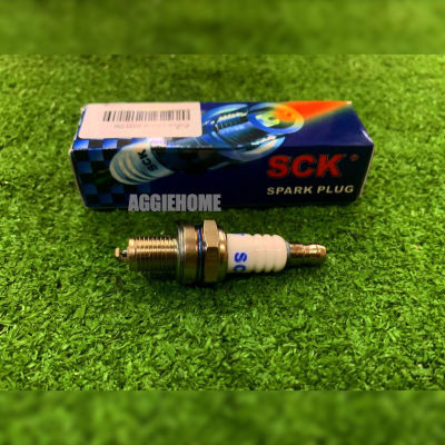 SCK หัวเทียน รุ่น AMR6T 10MM.X12.7 SPARK PLUG  ใช้กับ ตัดหญ้า 4จังหวะ เครื่องพ่นยา 4 จังหวะ จัดส่ง KERRY