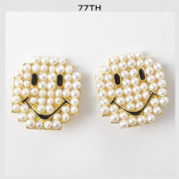 77th smiley earrings ต่างหูรูปยิ้มประดับมุก