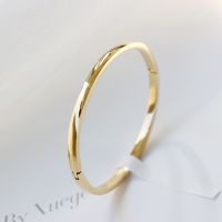 Vivienne Westwood High-end ZOXI 2023 new classic plain ring bracelet ins niche design light luxury high-end bracelet bracelet gift