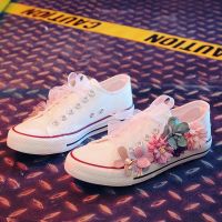 COD DSFGREYTRUYTU Breathable Floral low tops Classic Women White Canvas shoes