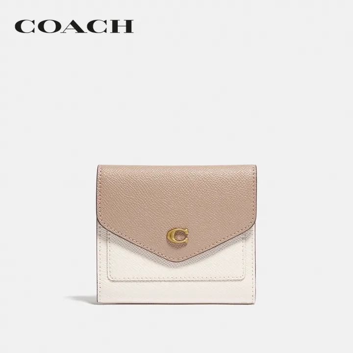 coach-กระเป๋าสตางค์ขนาดเล็กผู้หญิงรุ่น-wyn-small-wallet-in-colorblock-สีขาว-c2619-b4r97