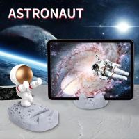 Creative Astronaut Mobile Phone Holder ForiPhone And Android Smartphone Stand Car Interior Home Office Desktop Ornaments