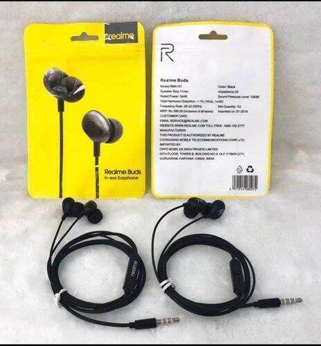 realme wired earbuds