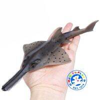 Monkey Toys - โมเดลสัตว์ Sawfish ปลาฉนาก เทาดำจุด ขนาด 24.00 CM (จากหาดใหญ่)