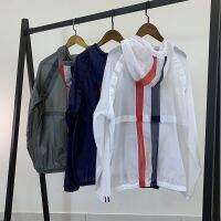 【Available】New Sunscreen Shirt for Men Ultra-Thin Breathable Loose Fitting Men and Women Long Sleeved Sunscreen Shirt With Contrasting Ribbon At Back