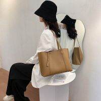 Brown high-quality texture all-match commuting large-capacity simple tote bag women 2023 new trendy Messenger 【BYUE】