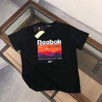 ☌☫Reebok Reebok เสื้อยืดแขนเสื้อแขนสั้นคอกลมโลโก้ใหญ่คลาสสิกสำหรับคู่รัก,เสื้อยืดผ้าฝ้าย FN2963ลำลอง