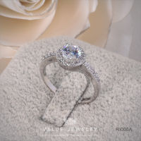 แหวนเพชร ประดับคริสตัลแท้ ทรงเพชรกลม Round Brilliant Shape ล้อมเพชรละเอียด แหวนผู้หญิง แหวน เครื่องประดับ RI005 ValueJewelry