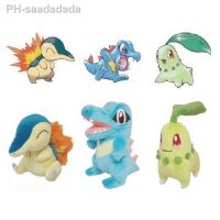 【LZ】❁☃﹉  Chikorita Cyndquil Totodile Plush Doll Pokemon Stuffed Toy Figure Cartoon Image Combination Coleção Presente para Kid