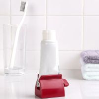 Tube Squeezer Toothpaste Dispenser Plastic Tube Squeezer Holder Toothpaste Clips for Saving Toothpaste