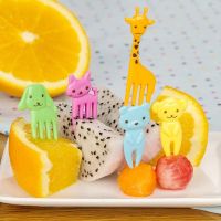 20Pcs/Set Cartoon Cute Label Baby Safe Fruit Fork Packaging Animal Cartoon Fruit Pick logo Bento Lunch Decorative Party TW218