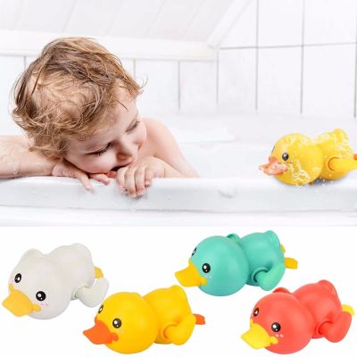 DYJJD Kids Cute Swimming Game Clockwork Water floating Baby Gifts Bathtub Toys Funny Duck Rowing Toys Bathing Shower Toys