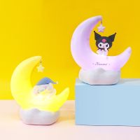 [Toy paradise]Sanrio Kuromi Cinnamonroll ดวงจันทร์ไฟ LED 3D การ์ตูนน่ารักสวยงามห้องนอนไฟกลางคืนโคมไฟหัวเตียงของเล่นโปเกมอน