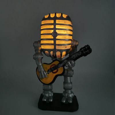 Retro Style Microphone Robot Lamp Holding Guitare Vintage Resin Decoration Home Decoration Robot