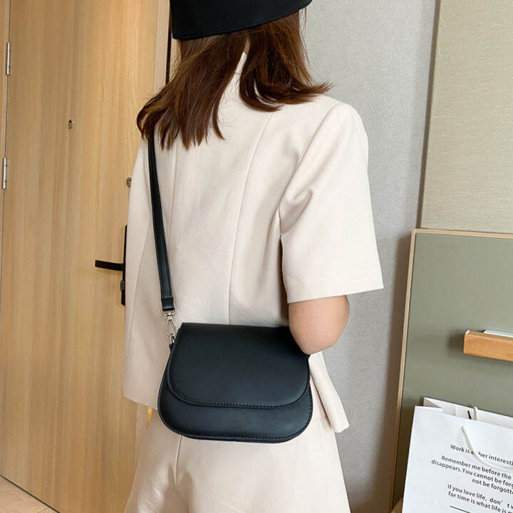 กระเป๋าสะพายไหล่สีทึบผู้หญิงเรียบง่ายกระเป๋าสะพายหนัง-pu-flap-crossbody