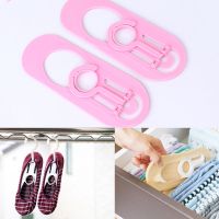 ตะขอแขวนถุงเท้า อุปกรณ์เก็บถุงเท้า คละสี  (1แพ็ค 2ชิ้น )รุ่น Foldable-shoe-hanger-dryer-Japan-03a-SellZone