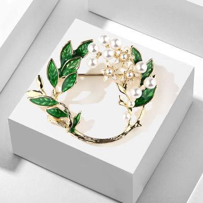 Korean Fashion Enamel Gardenia Flower Brooches For Women Luxury Design Personality Charm Pearl Brooch Pin Jewelry Gifts For Girl
