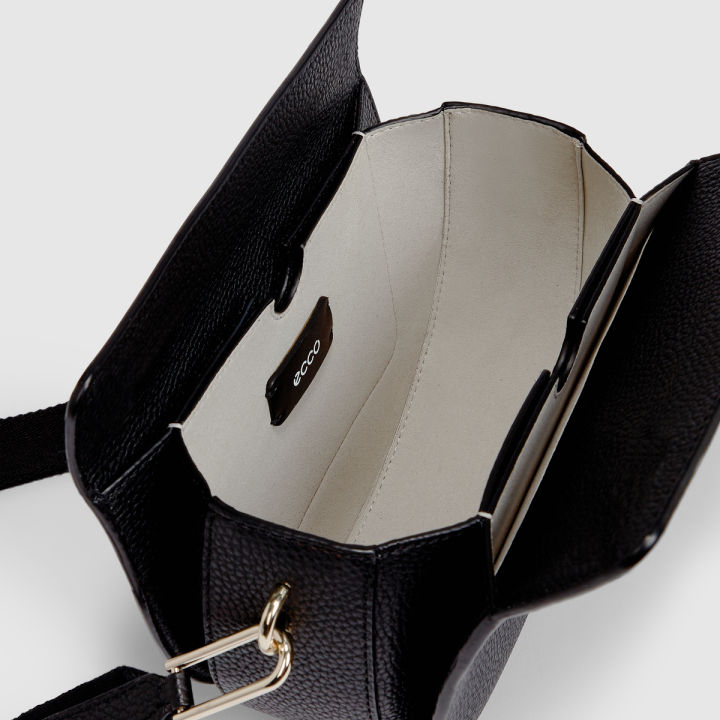 ecco-textureblock-saddle-bag-สีดำ-กระเป๋าสะพายไหล่ผู้หญิง