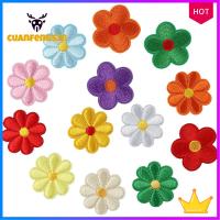 CUANFENGS28 24pcs เดซี่ แพทช์ applique ผึ้ง ผึ้งตัวโต สีสันสดใส งานปัก อุปกรณ์ตกแต่งตกแต่ง ดอกไม้ประดับดอกไม้ แผ่นติดด้วยการรีด สำหรับแจ็คเก็ตยีนส์